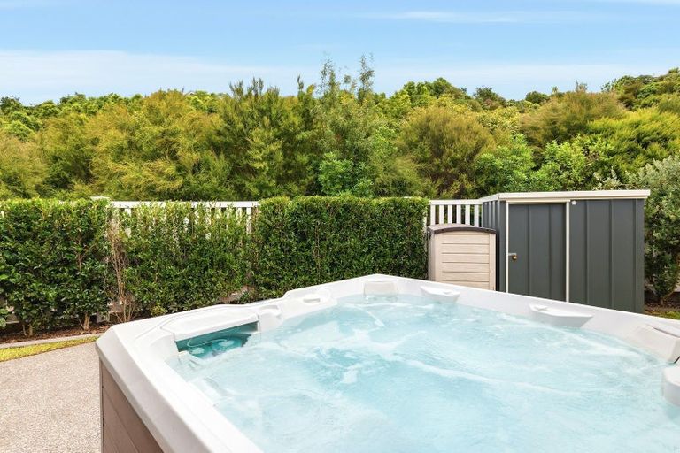 Photo of property in 86 Pakanga Grove, Pyes Pa, Tauranga, 3112