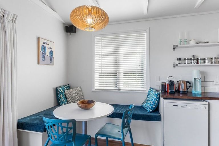 Photo of property in 60 Sarah Street, Waikawa Beach, Levin, 5573