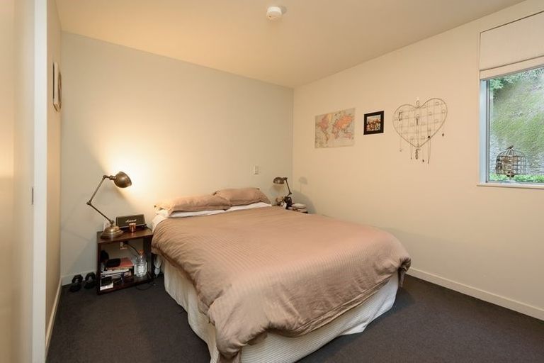 Photo of property in Alto Apartments, 2a/22 Telford Terrace, Oriental Bay, Wellington, 6011