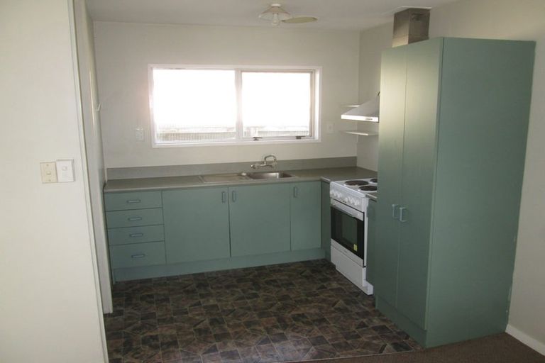 Photo of property in 2/50 Vancouver Crescent, Wainoni, Christchurch, 8061