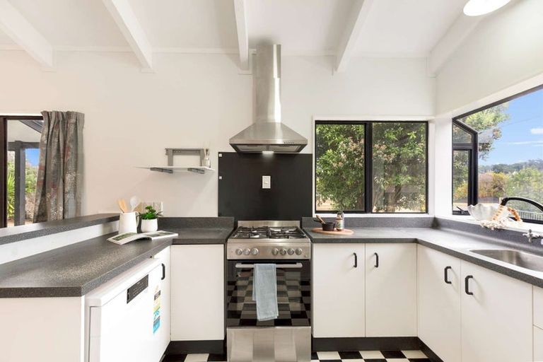 Photo of property in 9 Cousins Avenue East, Foxton Beach, Foxton, 4815