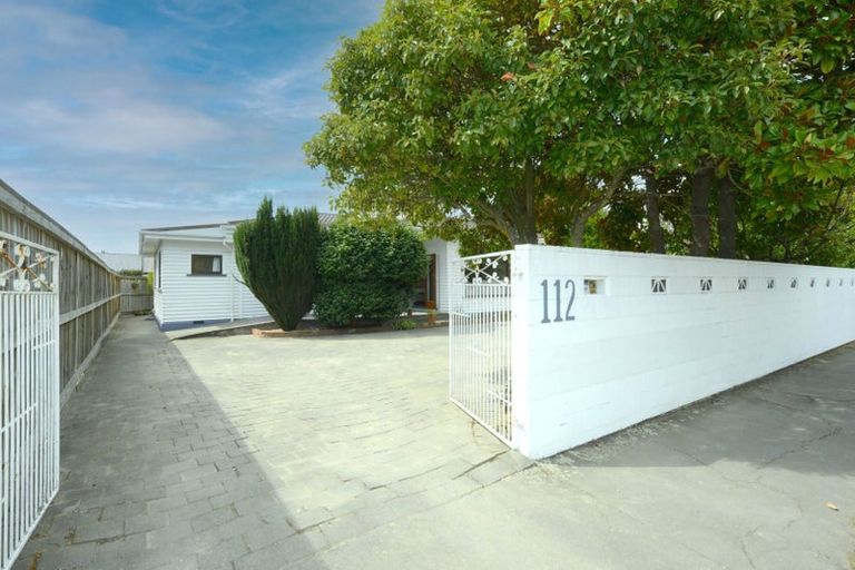 Photo of property in 2/112 Memorial Avenue, Burnside, Christchurch, 8053