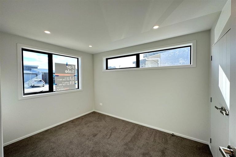 Photo of property in 12 Clayden Shuttleworth Street, Papakura, 2110