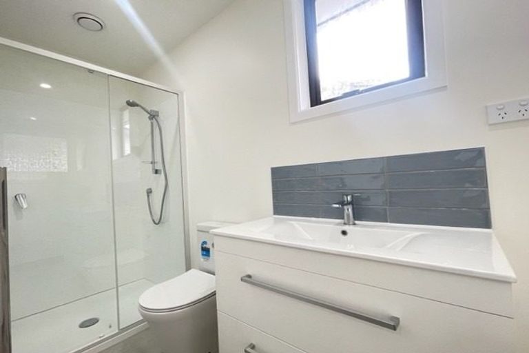 Photo of property in 77 Riverpark Crescent, Henderson, Auckland, 0610