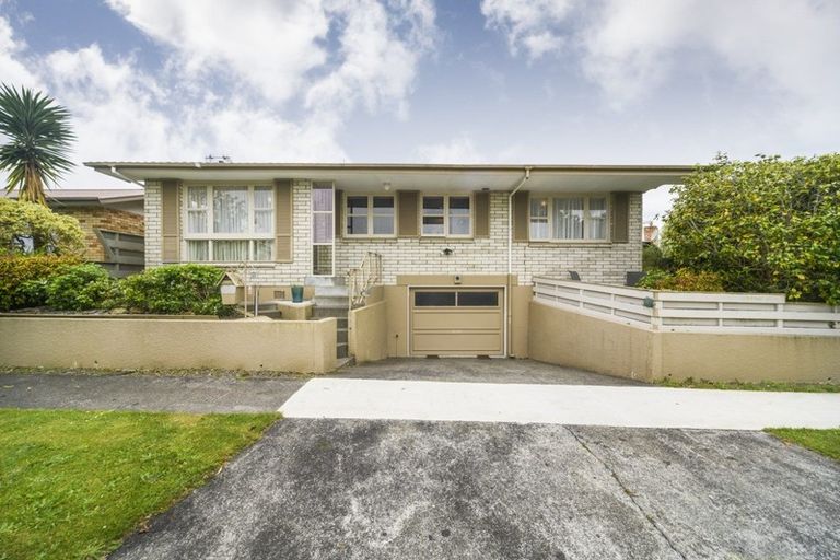 Photo of property in 22 Anaru Place, Awapuni, Palmerston North, 4412
