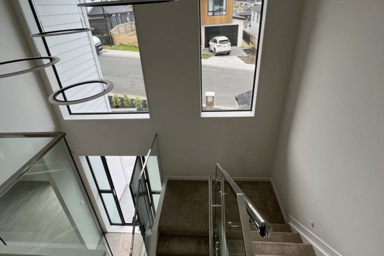 Photo of property in 11 Carberry Lane, Pinehill, Auckland, 0632