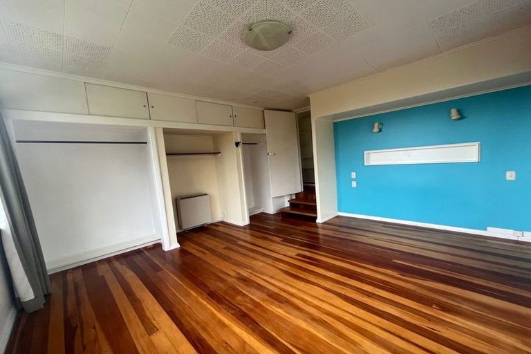 Photo of property in 59 London Road, Korokoro, Lower Hutt, 5012