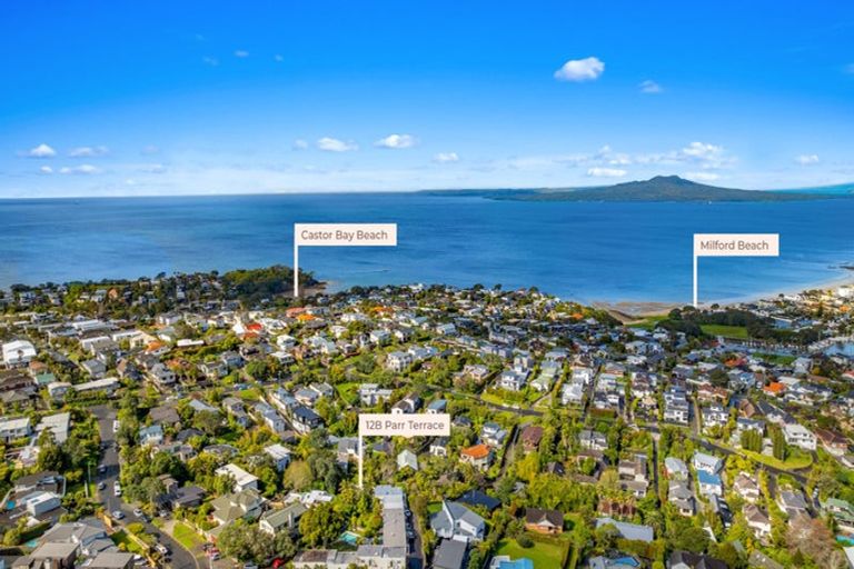 Photo of property in 12b Parr Terrace, Castor Bay, Auckland, 0620