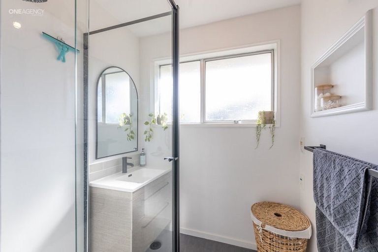 Photo of property in 84 Pacific Road, North New Brighton, Christchurch, 8083