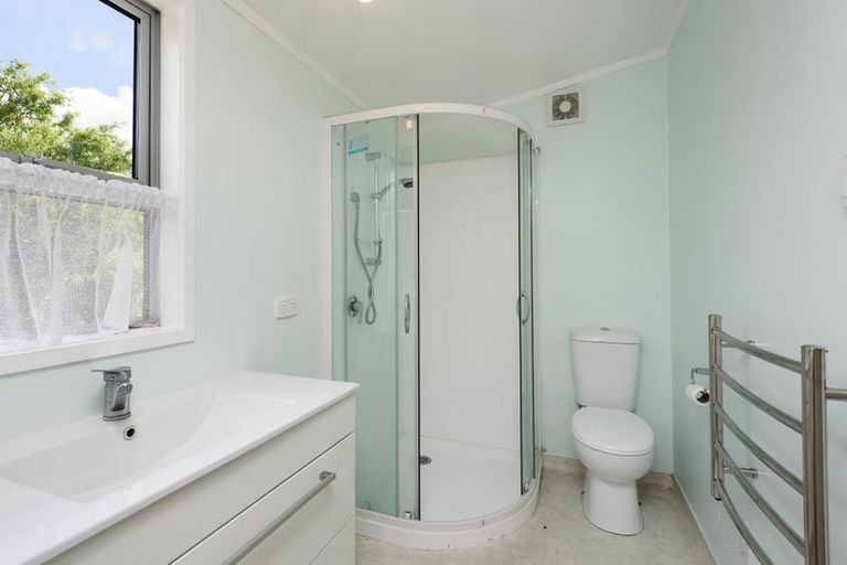 Photo of property in 12 Cambrian Street, Churton Park, Wellington, 6037