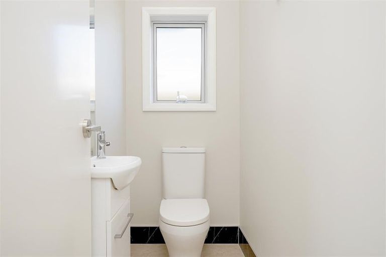 Photo of property in 193a Centreway Road, Orewa, 0931