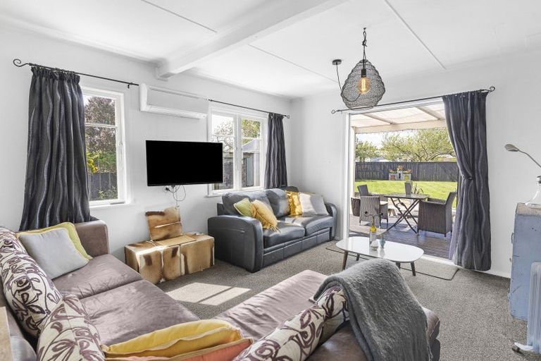 Photo of property in 45 Cologne Street, Martinborough, 5711