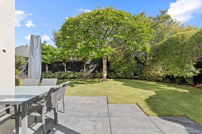 Photo of property in 6 June Gardens, Northwood, Christchurch, 8051