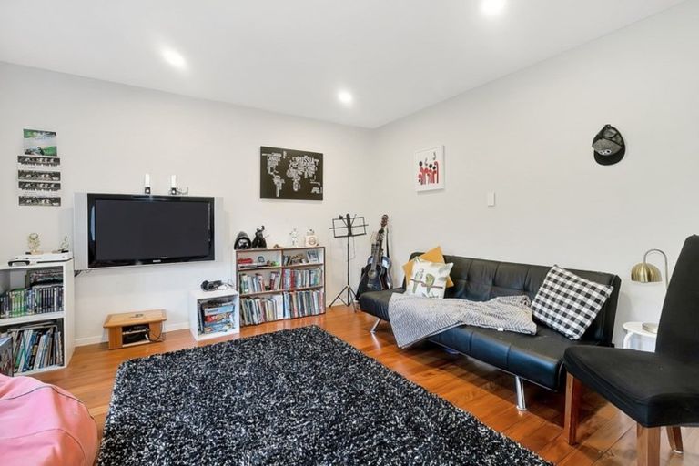 Photo of property in 23 Humariri Street, Point Chevalier, Auckland, 1022