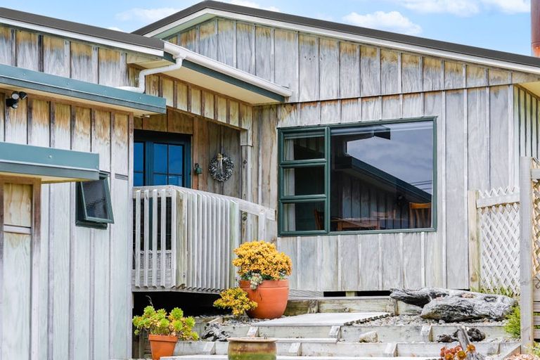 Photo of property in 24 Rodney Avenue, Te Horo Beach, Otaki, 5581