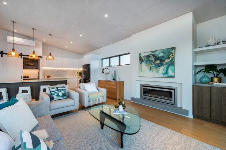 Photo of property in 27a Beechwood Road, Rothesay Bay, Auckland, 0630