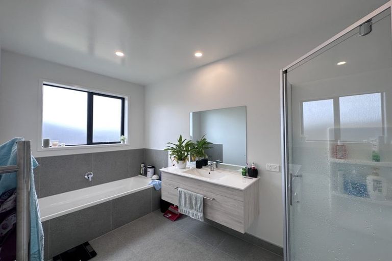 Photo of property in 25 Helenvale Crescent, Pokeno, 2402