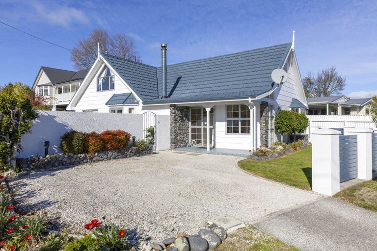 Photo of property in 26 Aubrey Crescent, Rainbow Point, Taupo, 3330