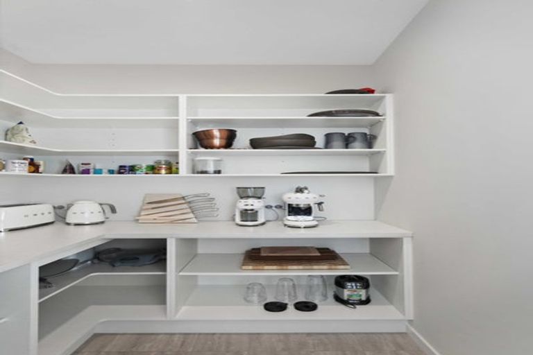 Photo of property in 17 Awatea Drive, Whitianga, 3510