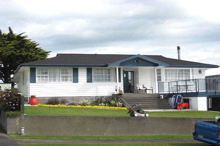 Photo of property in 23 Norwich Avenue, Spotswood, New Plymouth, 4310