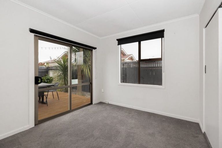 Photo of property in 76a Wood Street, Takaro, Palmerston North, 4410
