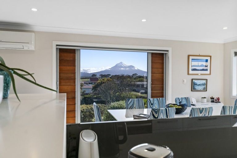 Photo of property in 3 Ponderosa Place, Opunake, 4616