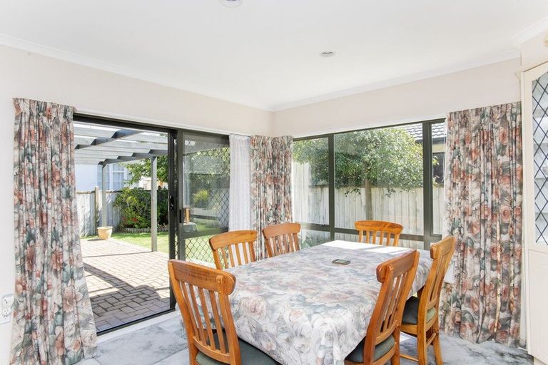 Photo of property in 1 Coulston Place, Riverdale, Gisborne, 4010