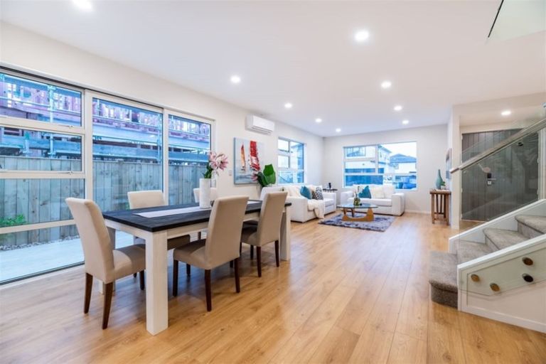 Photo of property in 12 Habitat Place, Hobsonville, Auckland, 0616