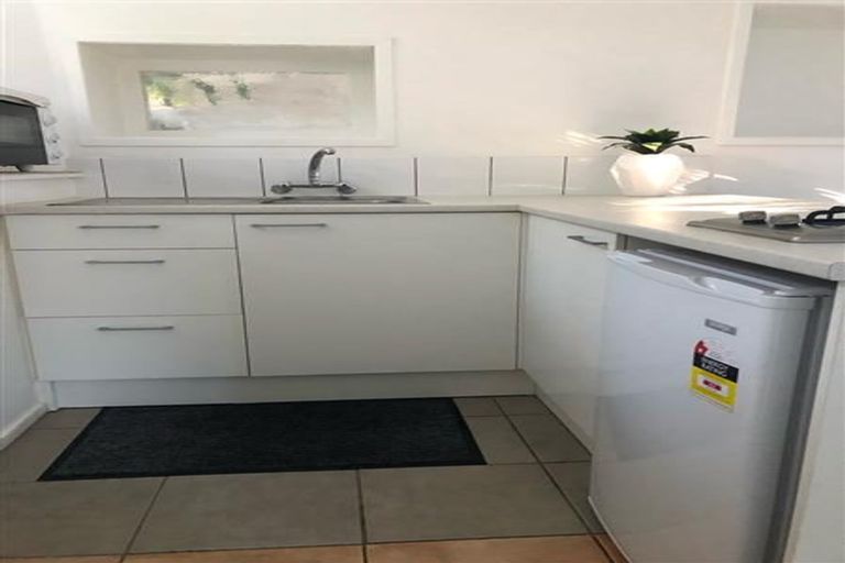 Photo of property in 2/37 Toru Street, Te Atatu Peninsula, Auckland, 0610