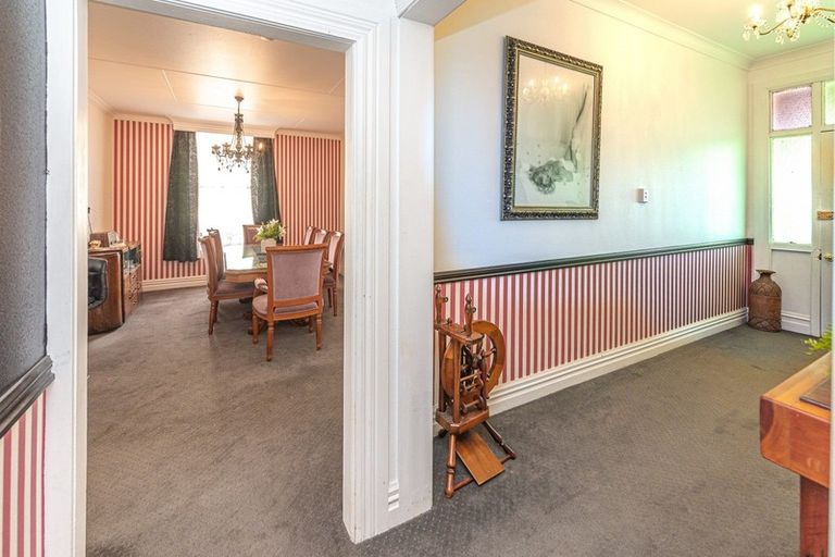 Photo of property in 10 Carlton Avenue, Gonville, Whanganui, 4501