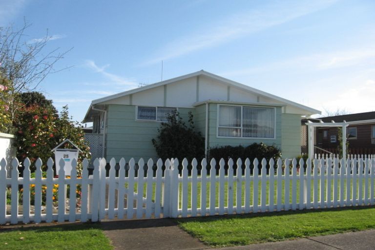 Photo of property in 25a Exeter Crescent, Springvale, Whanganui, 4501