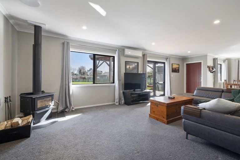 Photo of property in 841 Makerua Road, Tokomaru, Palmerston North, 4474