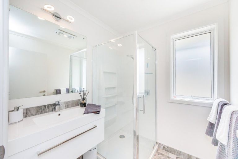 Photo of property in 3 Tennyson Avenue, Kelvin Grove, Palmerston North, 4414