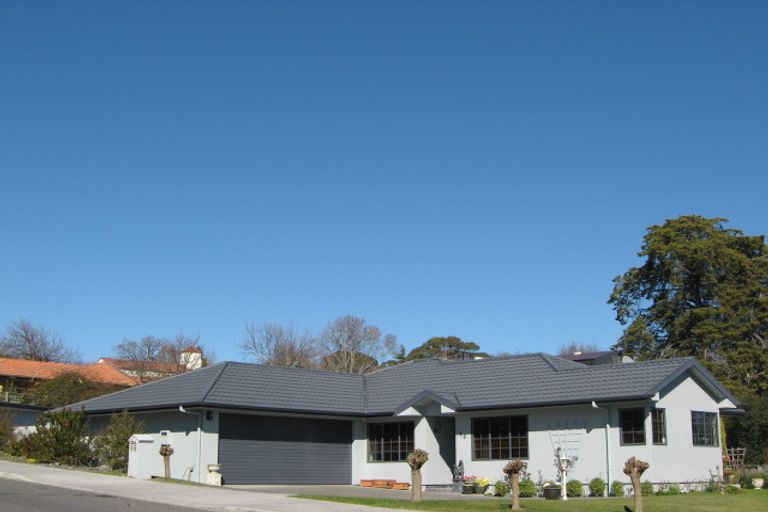 Photo of property in 46 Lucknow Road, Havelock North, 4130