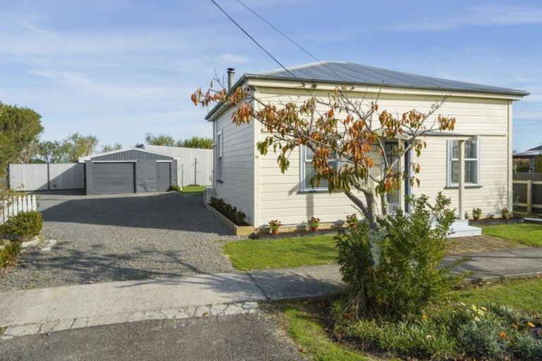 Photo of property in 19 Severn Street, Rongotea, 4476