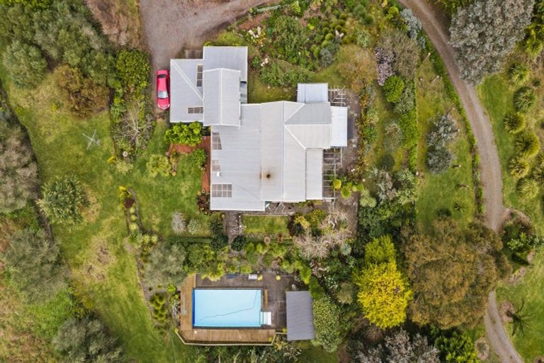 Photo of property in 41 Walkers Lane, Manakau, Levin, 5573