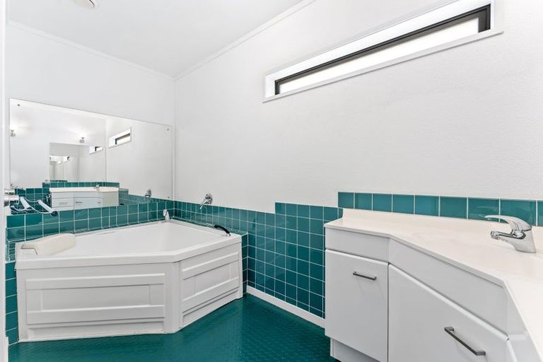 Photo of property in 9 Javelin Close, Gulf Harbour, Whangaparaoa, 0930