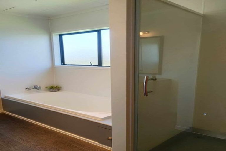 Photo of property in 5 Sequoia Place, Pukete, Hamilton, 3200