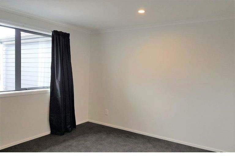 Photo of property in 1e Breakwater Way, Whitby, Porirua, 5024