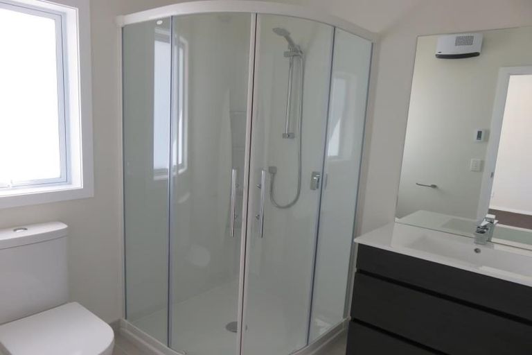 Photo of property in 18a Carluke Street, Paparangi, Wellington, 6037