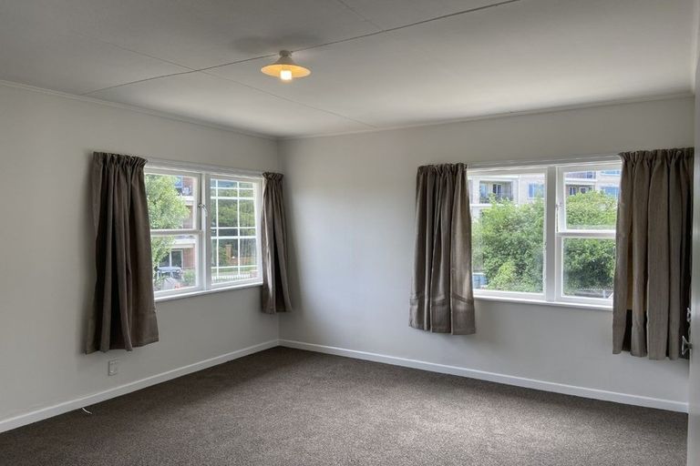 Photo of property in 28 Bracken Street, Petone, Lower Hutt, 5012