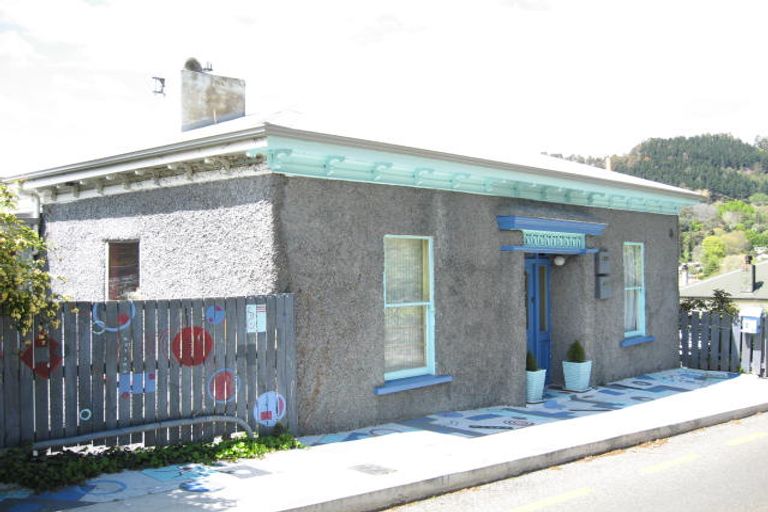 Photo of property in 31 Wellington Street, Nelson South, Nelson, 7010