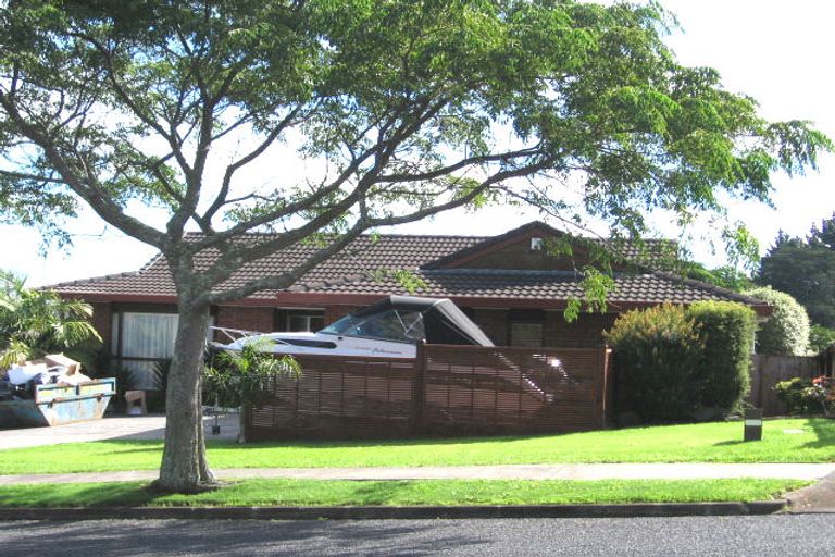 Photo of property in 45 Loloma Drive, Half Moon Bay, Auckland, 2012