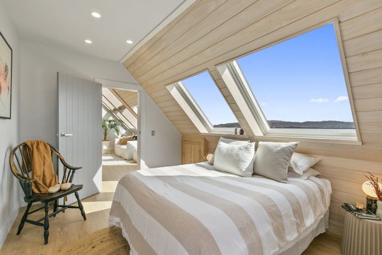 Photo of property in 83d Seatoun Heights Road, Seatoun, Wellington, 6022