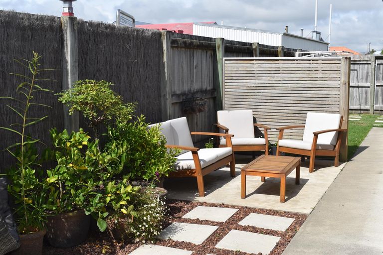 Photo of property in 35d William Wong Place, Carterton, 5713