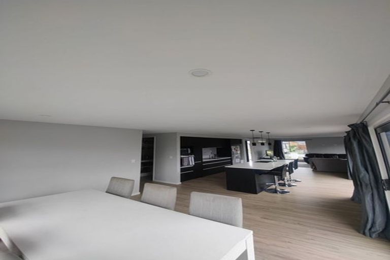 Photo of property in 12 Navarra Road, Halswell, Christchurch, 8025