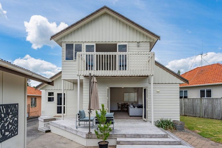 Photo of property in 55 Plunket Terrace, Hamilton East, Hamilton, 3216