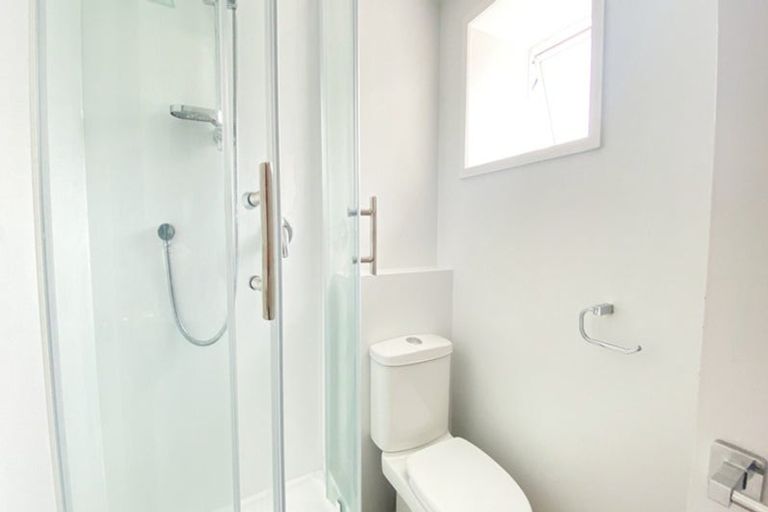 Photo of property in 63 Rehia Road, Massey, Auckland, 0614