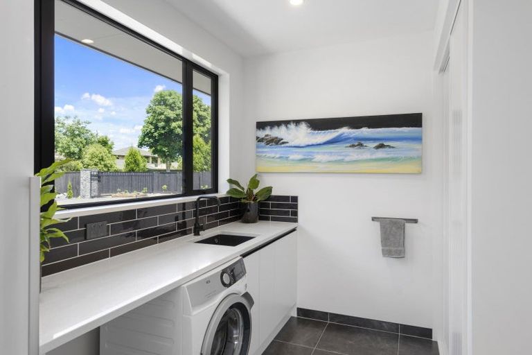 Photo of property in 173b West Belt, Rangiora, 7400