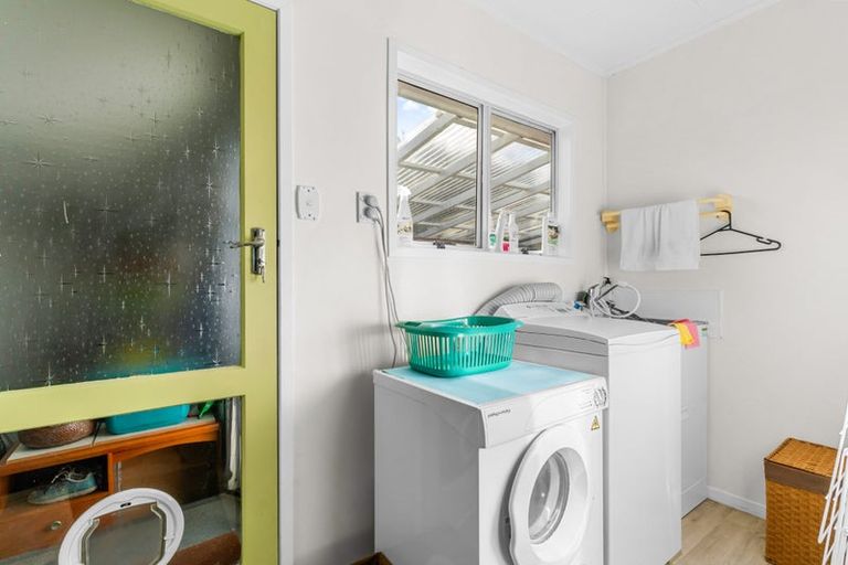 Photo of property in 2 Montaine Place, Maungaturoto, 0520